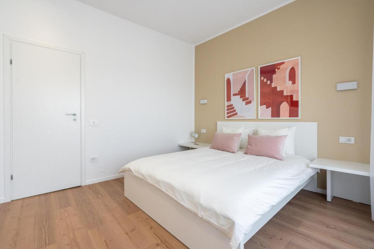 בוקרשט Fabulous Apartament With View In Calea Victoriei מראה חיצוני תמונה