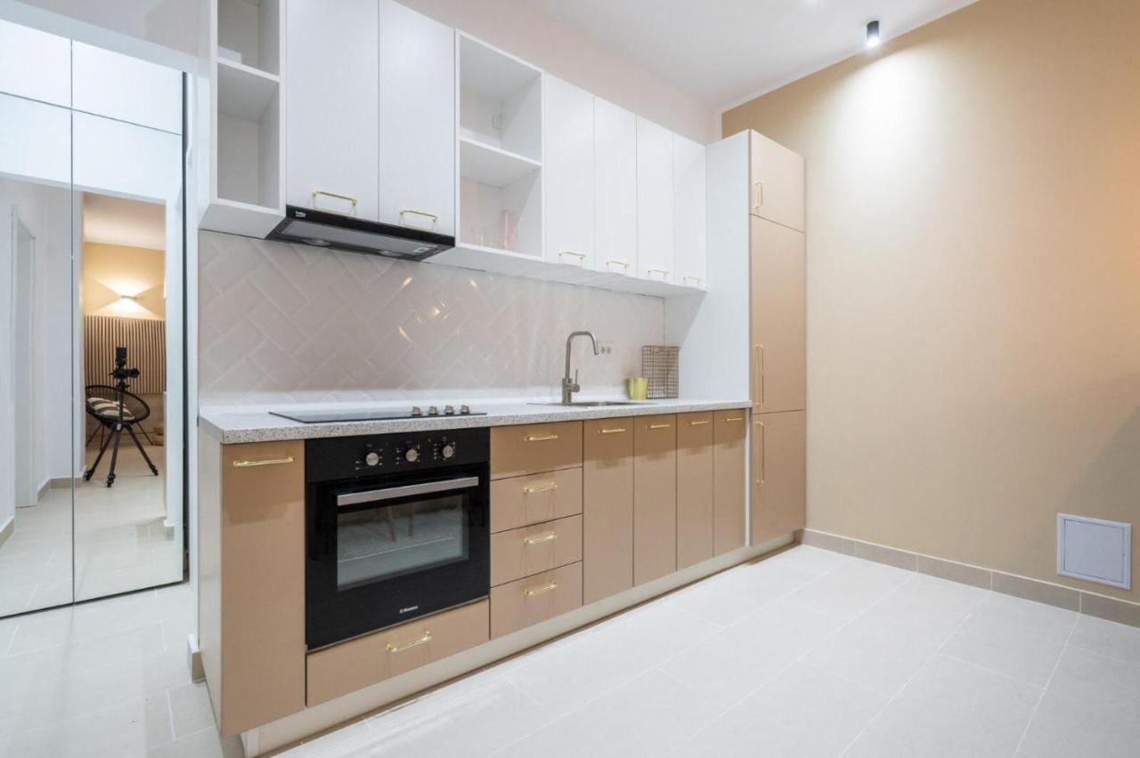 בוקרשט Fabulous Apartament With View In Calea Victoriei מראה חיצוני תמונה