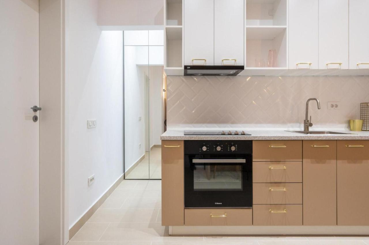 בוקרשט Fabulous Apartament With View In Calea Victoriei מראה חיצוני תמונה